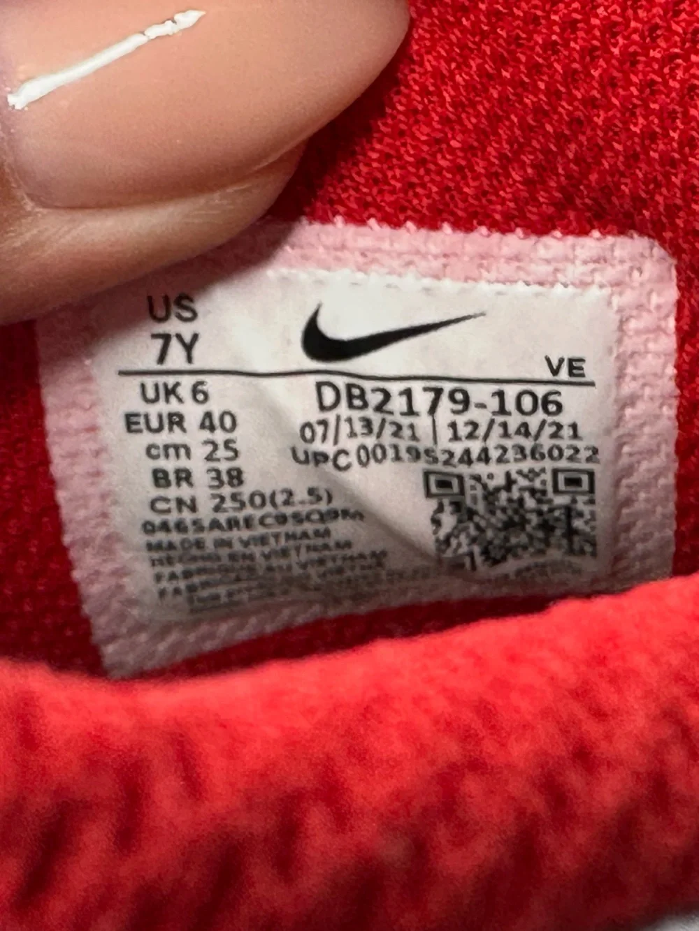 Nike Dunk High Championship Red DB2179-106 7 Youth